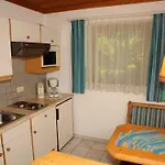 Aparthotel Im Wellnesshotel An Der Piste, Sauna, Pool, Fruehstueck Moeglich