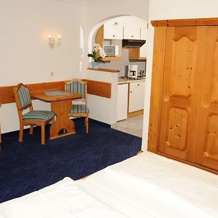 Im Wellnesshotel An Der Piste, Sauna, Pool, Fruehstueck Moeglich Aparthotel